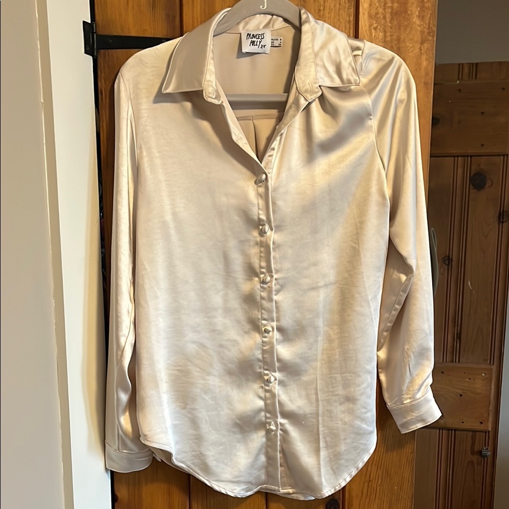 Places+Faces Cream Satin Button-Up Shirt